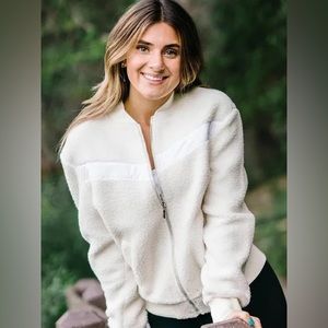 Excellent Used Condition Large Zyia Active Women's White Flying V Fleece Jacket